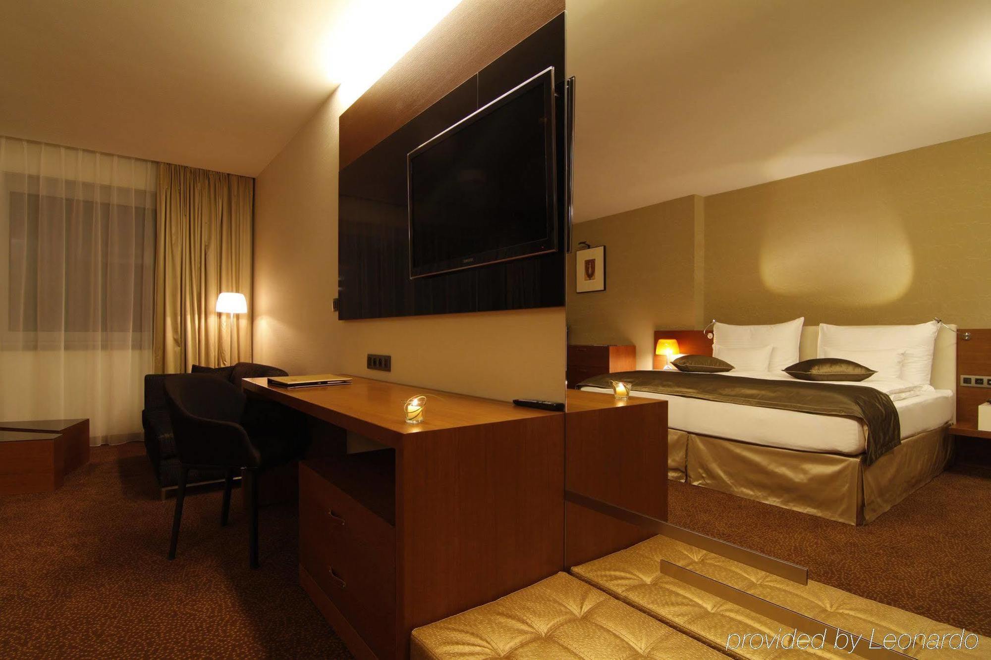 Hotel Mikado
